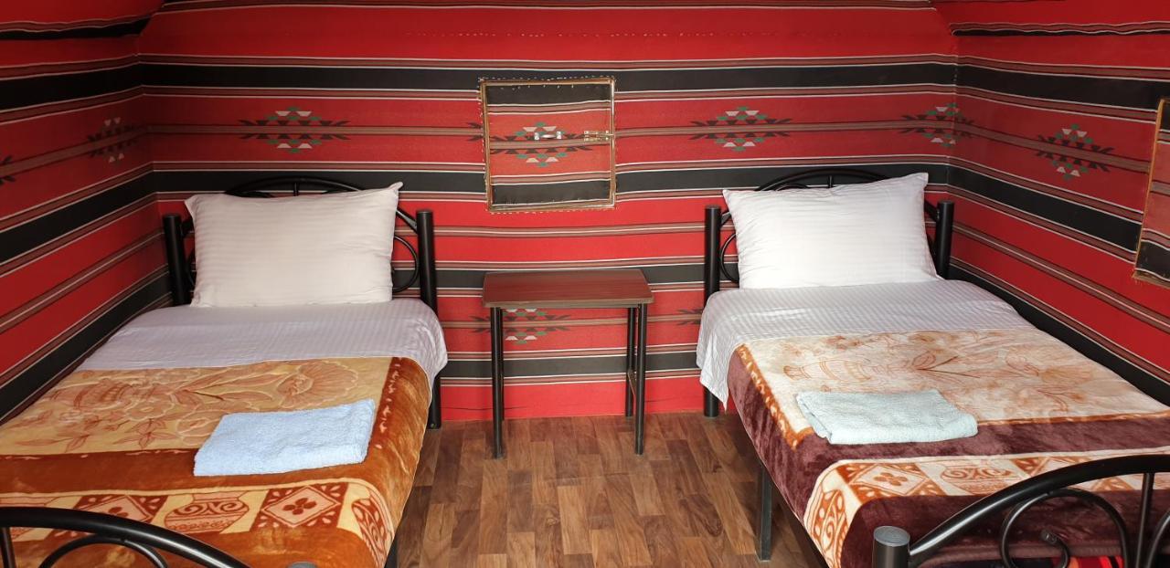 Hotel Real Bedouin Experience Tours & Camp Wadi Rum Exterior foto
