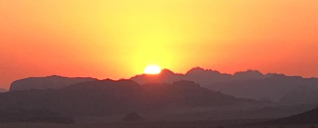 Hotel Real Bedouin Experience Tours & Camp Wadi Rum Exterior foto