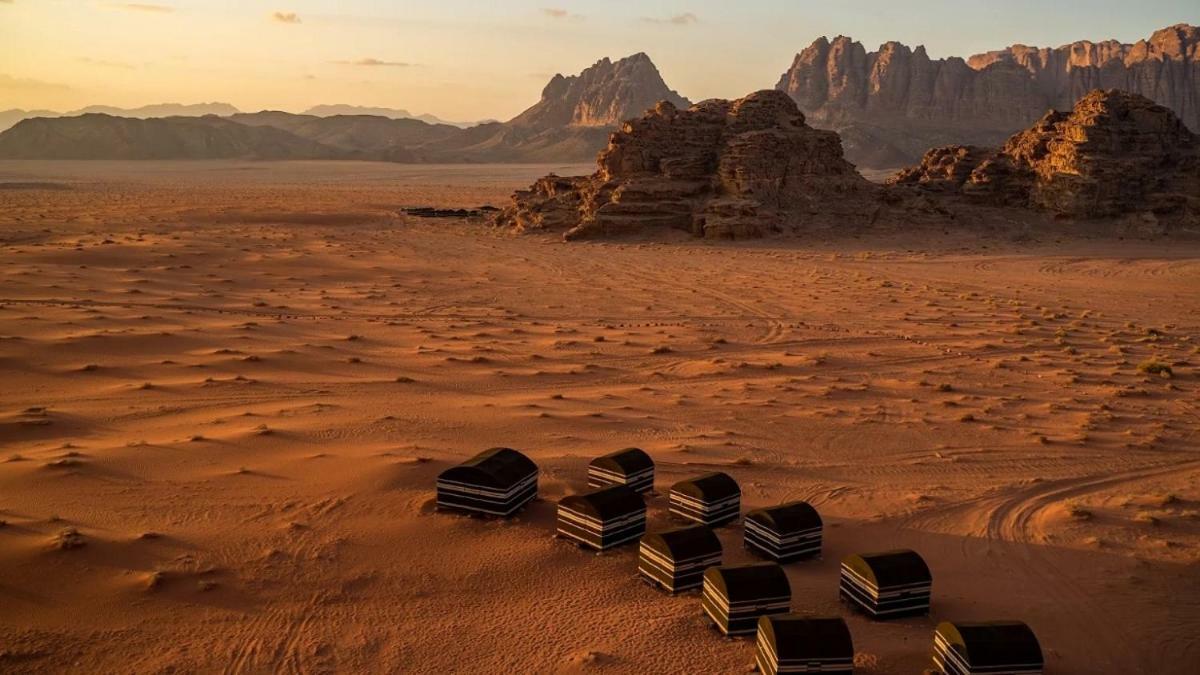 Hotel Real Bedouin Experience Tours & Camp Wadi Rum Exterior foto