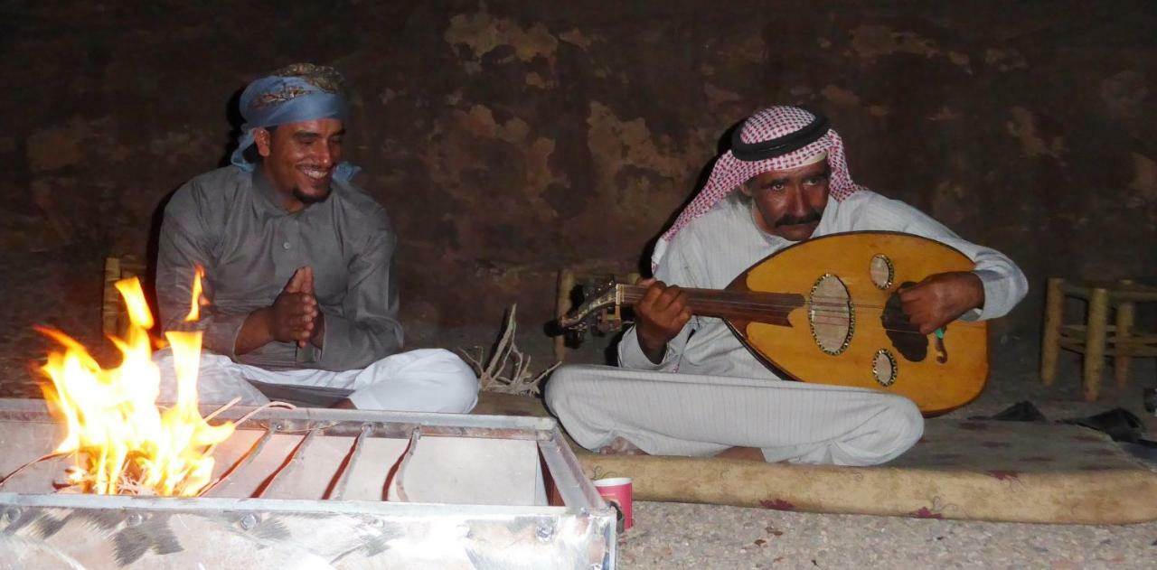 Hotel Real Bedouin Experience Tours & Camp Wadi Rum Exterior foto